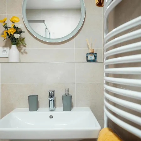 Kajetanka Residence - With Terrace Close To Prague Castle Apartment